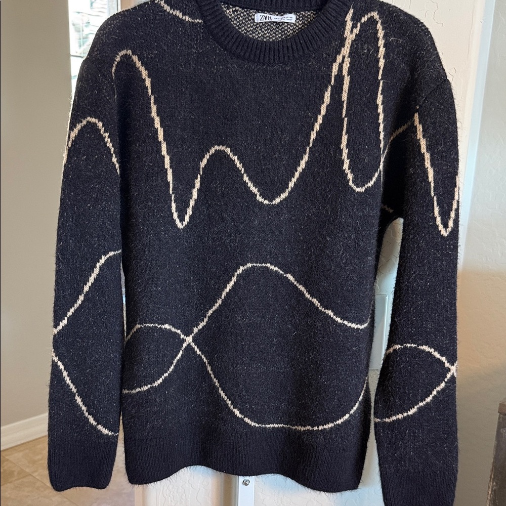 Zara Black and Cream Oversized Knit Sweater